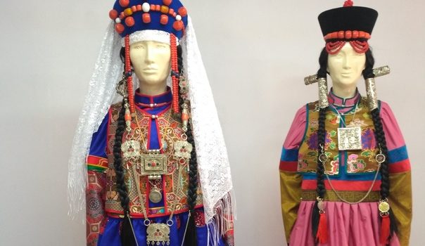 В Улан-Удэ по историческим источникам восстановили национальные костюмы буряток