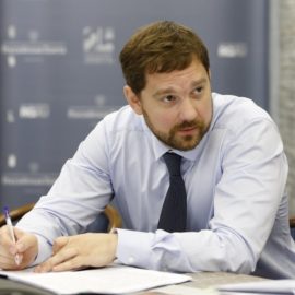 Лицо уважаемой национальности