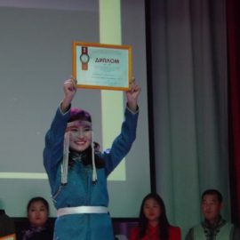 Родному языку лучше всего обучают в колледжах Монгол