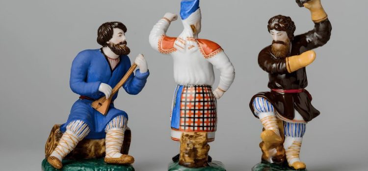 Выставка фарфоровой скульптуры, посвященная народам России открылась в Туле