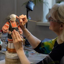 Слепок истории: в Москве представили этнографический код России в фарфоре