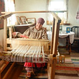 Нить времен: возвращение к истокам через ручное ткачество