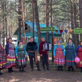 Три страны в одном хороводе: как Международный фестиваль «Семейская круговая» объединил сердца и традиции Три страны в одном хороводе: как Международный фестиваль «Семейская круговая» объединил сердца и традиции
