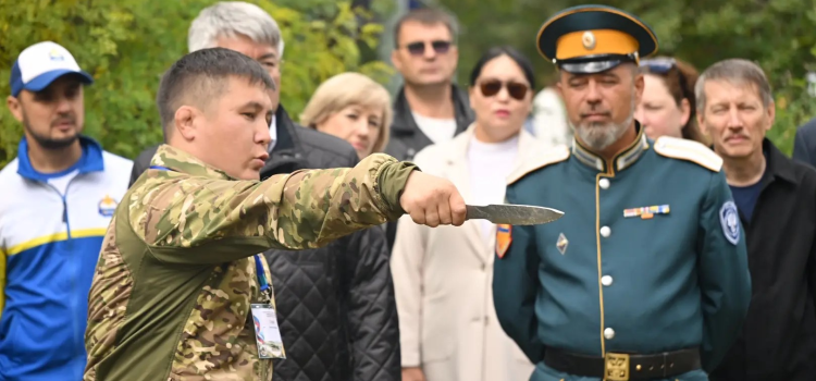 Блеск серебряных шашек и дух предков: как в Улан-Удэ прогремели молодежные «Забайкальские шермиции» Блеск серебряных шашек и дух предков: как в Улан-Удэ прогремели молодежные «Забайкальские шермиции»